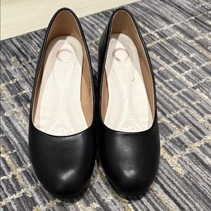Classic Black Women's Leather Flats
